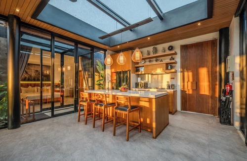 Pengosekan Villa | 4BR Villa Tenang Tropical Modern Villa with Private Pool in Ubud's Nature