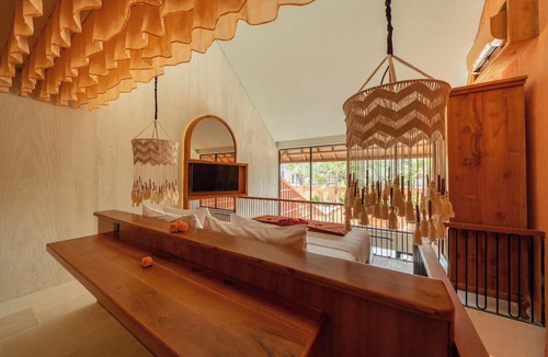 Seminyak Hotel | One Bedroom Villa with Private Pool and Bathtub