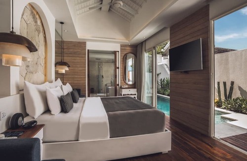 Sunset Road Hotel | 1 Bedroom Private Villa Seminyak