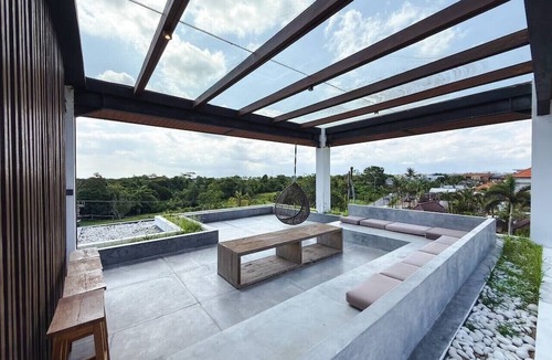 Beraban Villa | Luxury Spacious Villa Paradise with Pool & Rooftop