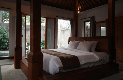 Kerobokan Villa | The Riang Villa