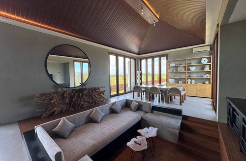 Cemagi Villa | Designer villa near rice fields. Super quiet, stylish with pool and rooftop view