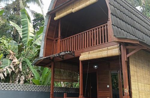 Bongkasa Pertiwi Villa | Ari sari joglo