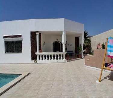Plage Ejjehmi House | La villa LNL 2S plus 2 avec piscine