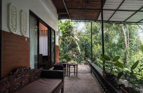 Sayan Villa | Jungle Hideaway Villas 3 - River Cafe