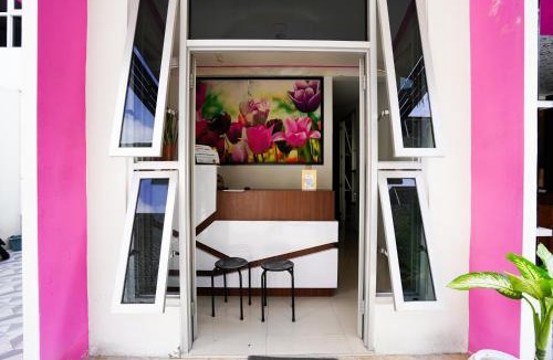 Madiun Hotel | RedDoorz Plus @ Taman Madiun