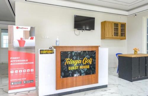 Genitri Hotel | RedDoorz near Araya Family Club House