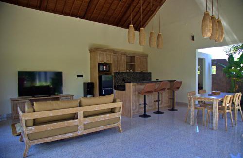 Melayang Hotel | EC House Ubud