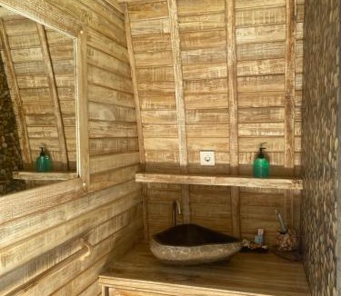 Melaya Hotel | Sari Lumbung Bungalow