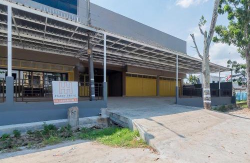 Samarinda House | RedDoorz Plus near Taman Budaya Samarinda