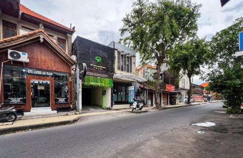 Raya Kuta Hotel | Urbanview Hotel Grand Pudjawan near Kuta Beach