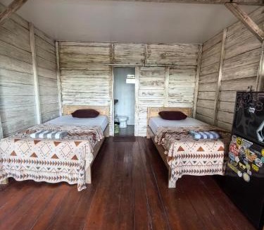 Mendoyo House | Dikaloha Surfschool and Stay