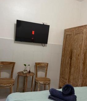 Sunset Road Apartment | Cozy 1B private kitchen and fast wifi