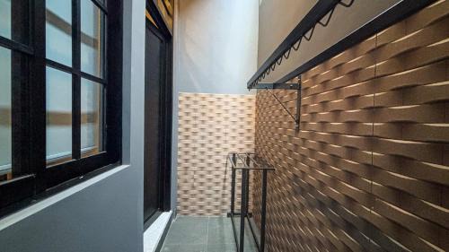 Nyambu House | 10 Living House