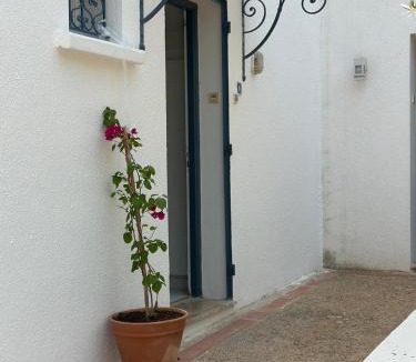 La Marsa Villa | Duplex Élégant avec grand Jardin Privé Golden Tulip Gammarth