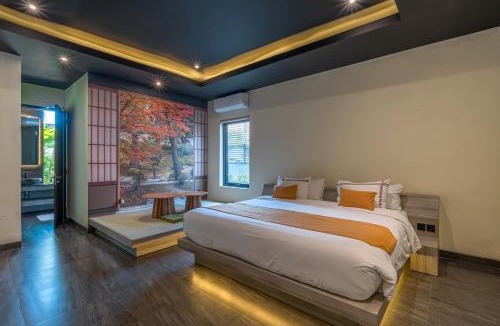 Sunset Road Villa | Villa Nishiki - Tropical 5BR Luxe Villa with 20m Pool, Gym & Karaoke
