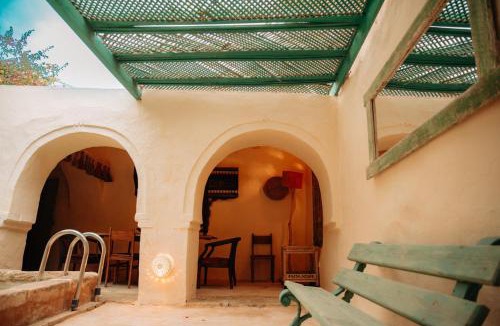 Erriadh Apartment | Dar Dada Djerba: Maison traditionnelle Houch