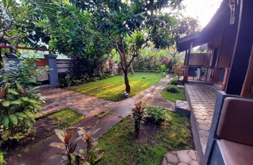 Pejarakan Hotel | Taman Menjangan homestay by SnorkelingMenjangan