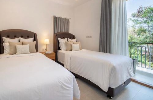 Ungasan Villa | Private Villa Uluwatu - 4BR - Pool - Rooftop Sunset Bar - 7 mins to Melasti Beach
