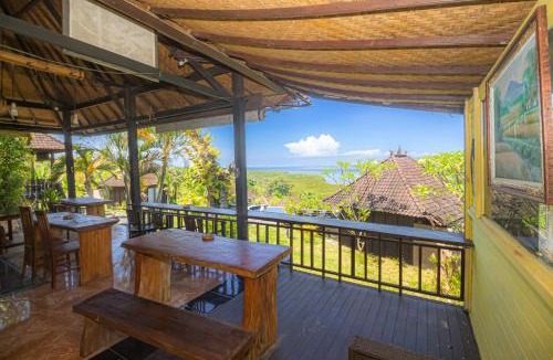 Mushroom Bay Resort | Sunrise Hut's Lembongan