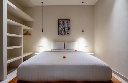 Beraban House | Villa Solaluna - Luxury 3BR with Pool near Nyanyi Beach & Luna Beach Club