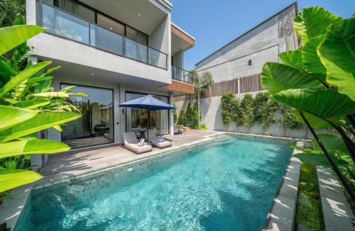 Padonan Villa | Chiama Sun - Rice Field Views Pool Retreat with Outdoor Lounge