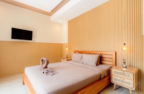 Padonan Villa | KIKI VILLAGE BATHTUB AND LIVING ROOM