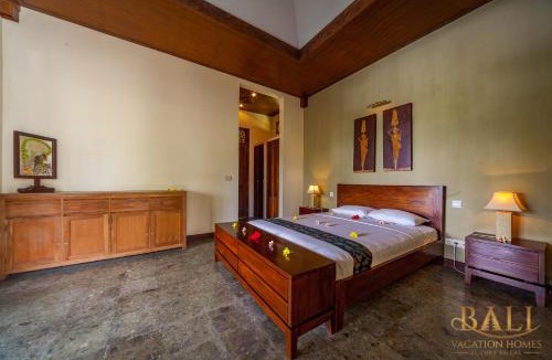 Rangdu Villa | Treasure of Bali, 3BR villa, infinity pool, staff