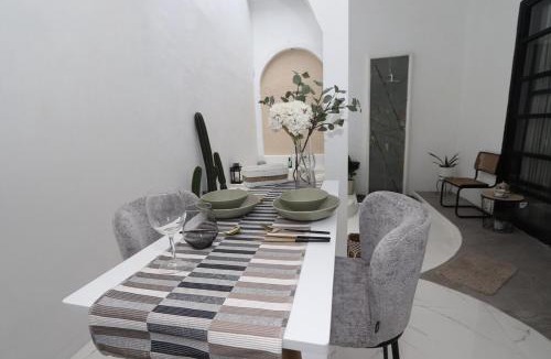 Malang Villa | Castello White House