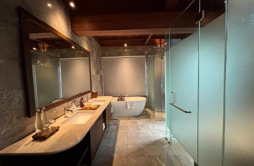 Melayang Villa | Villa At AnandaDara Ubud