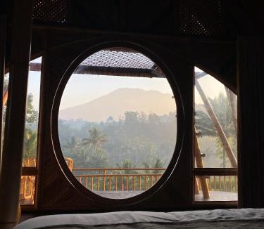 Selat Hotel | Velonia Iseh
