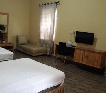 Sampang Hotel | Hotel Semilir Syariah Sampang