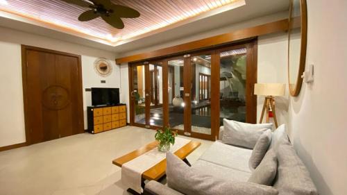 Padonan Villa | Villa Miki 2BR Private Pool Canggu