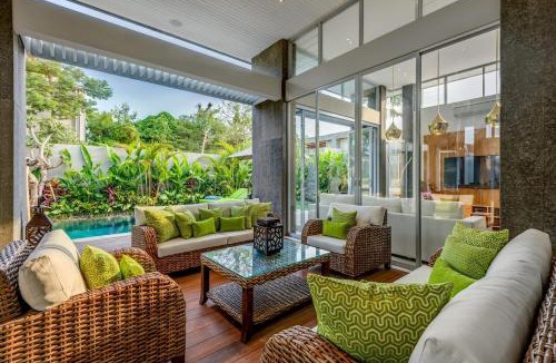 Sunset Road Hotel | Aramanis