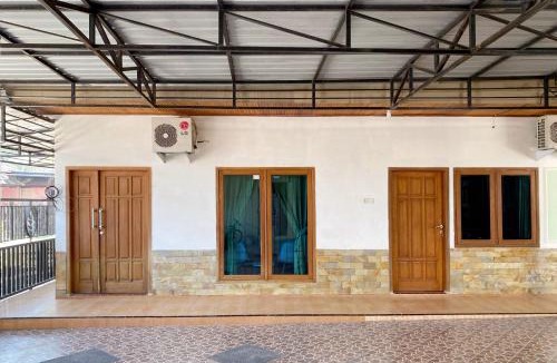 Nganjuk Hotel | Adipura Guesthouse Syariah Mitra RedDoorz near Terminal Nganjuk