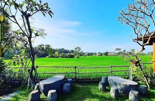 Peliatan Cabin | Pondok Gandalangu Ubud-Dikelilingi Hamparan Sawah