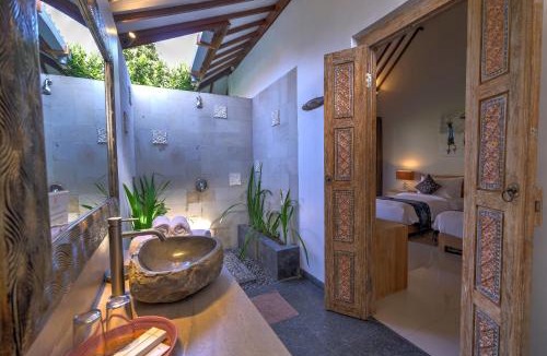 Mendoyo Hotel | WIDE SANDS Beach Retreat
