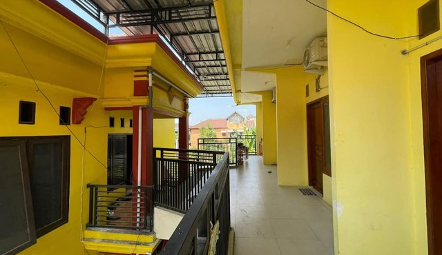 OYO Life 93036 Eddy Homestay Syariah