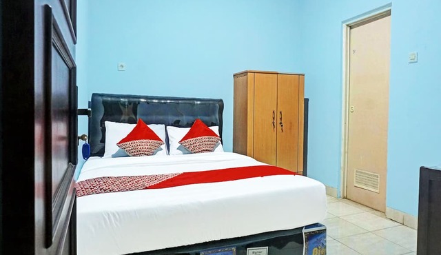 Hotel O J&b Rooms Tomang in Jakarta