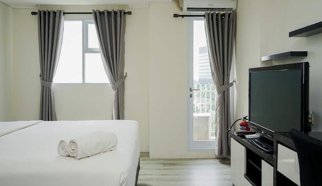 Elegant Studio At Bintaro Icon Apartment Near Bintaro Xchange Mall in South Tangerang