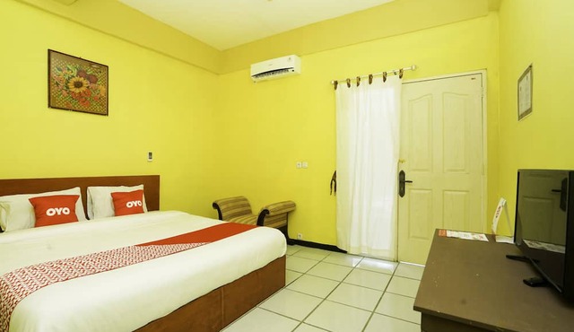 OYO 2493 Lotus Hotel Syariah