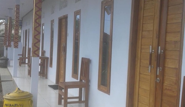 Menjangan Hostel