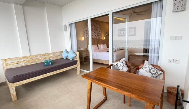 Solaluna Beach Homestay