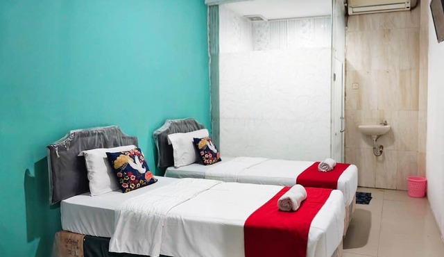 TwoSpaces Living at Nabila Semampir Homestay in Sidoarjo