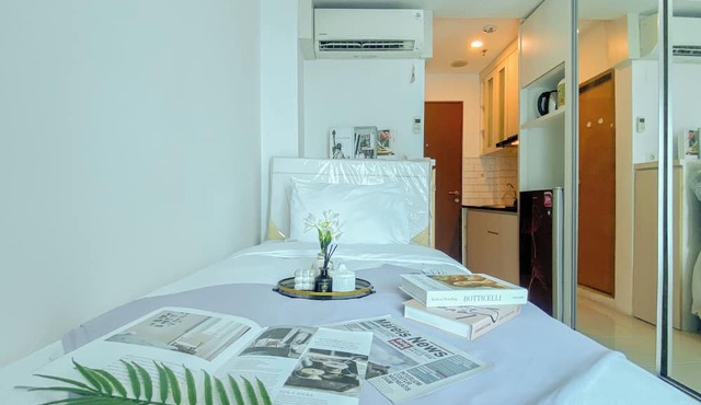 Comfy And Minimalist Studio Apartment At Tifolia in Jakarta