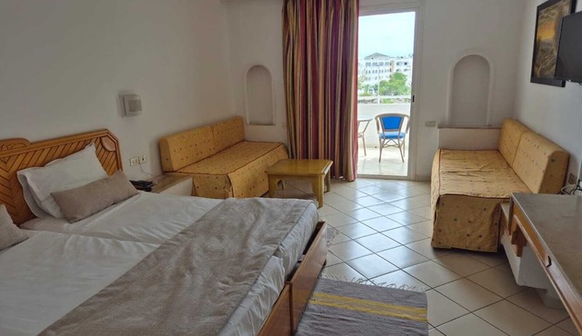Golf Residence- Family Only