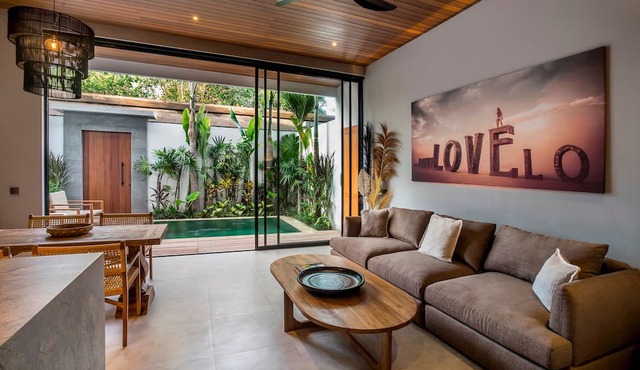 Villa Pereh by Alfred in Bali - Pererenan Paradise 2BD Luxury Townhouse w Pool