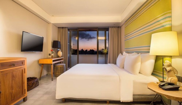 IKOSHAROLD Suites Seminyak