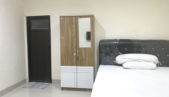 Hotel O Wisma Aliyah Near Sidrap in Makassar