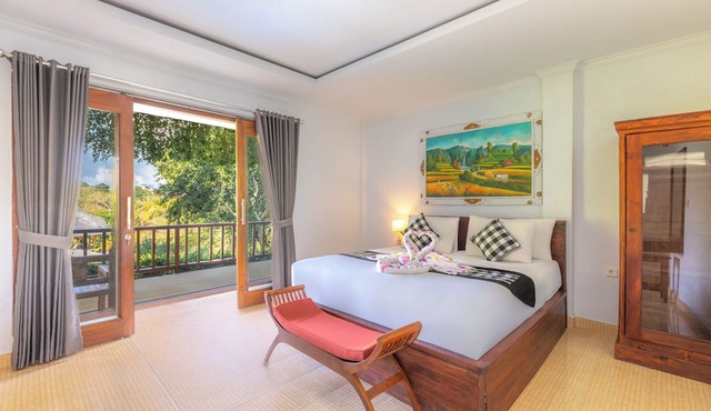 Tinggian Hill Retreat